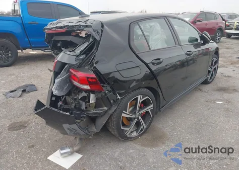 2024 Volkswagen Golf Gti 2.0T Se z USA, uszkodzony, nr VIN WVW3A7CD7RW230095